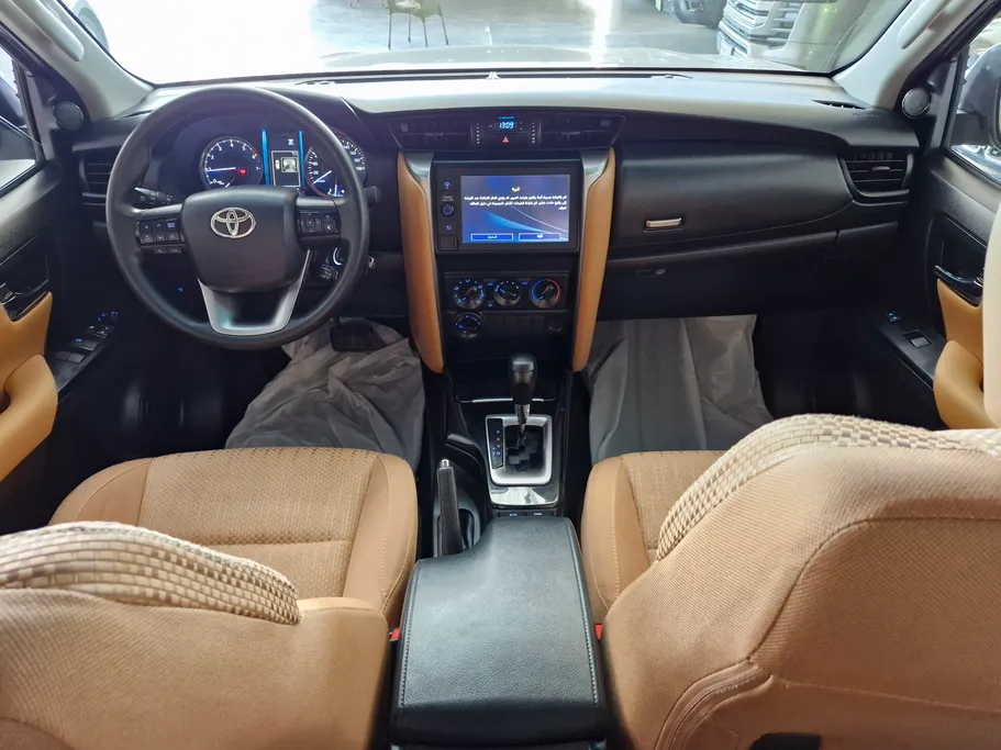2023 Toyota Fortuner GX 