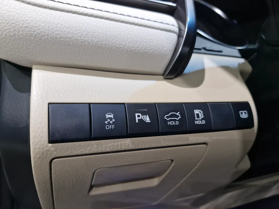 2024 Toyota Camry  GLE HEV  