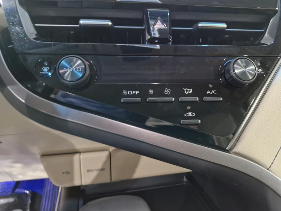 2024 Toyota Camry  GLE HEV  