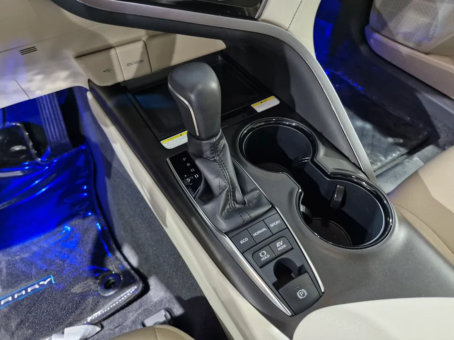 2024 Toyota Camry  GLE HEV  