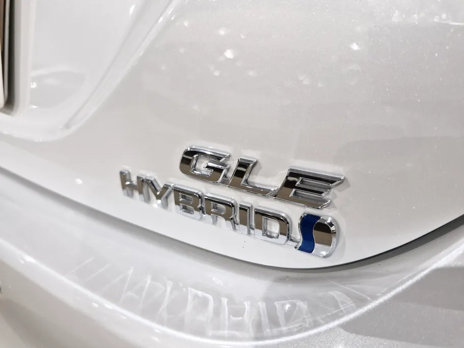 2024 Toyota Camry  GLE HEV  