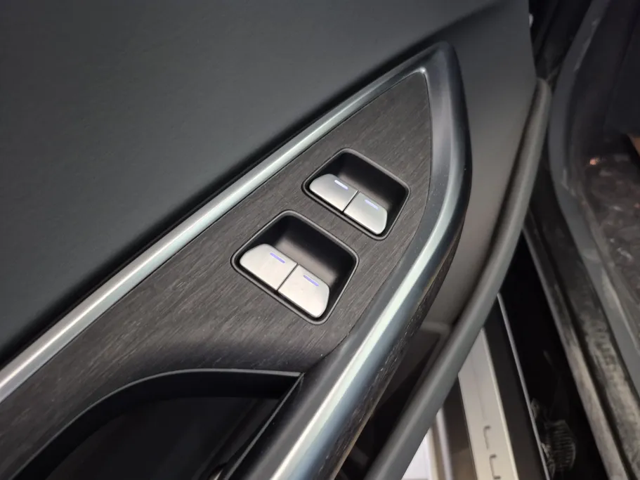 2025 Lucid Air Pure 