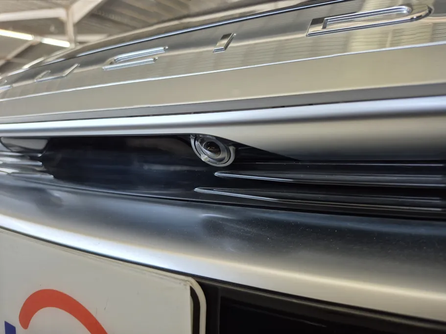 2025 Lucid Air Pure 