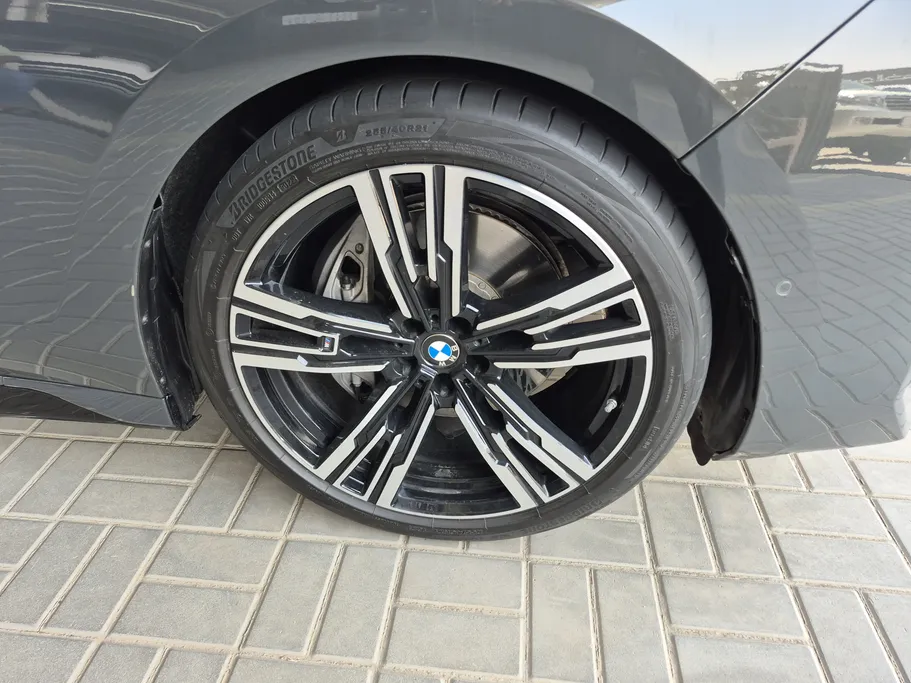 2023 BMW 7 Series 740Li 