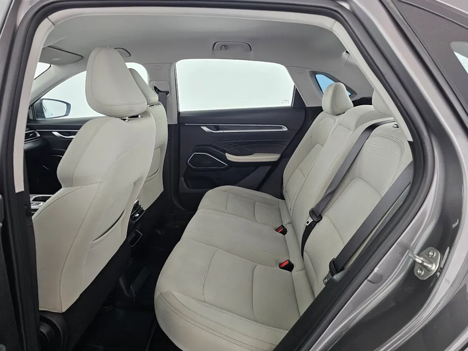 جيلي امجراند GS 2023 