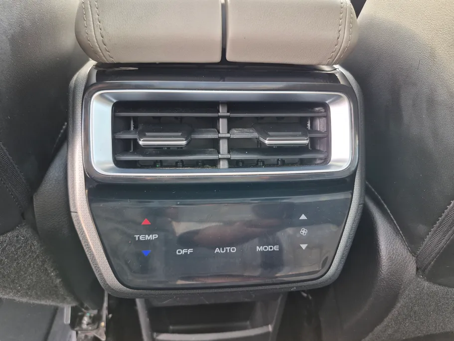 2022 Geely Okavango Full 