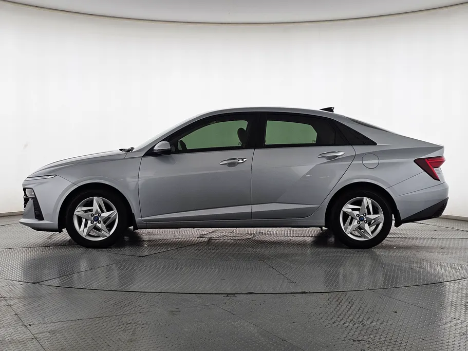 2025 Hyundai Accent Comfort 