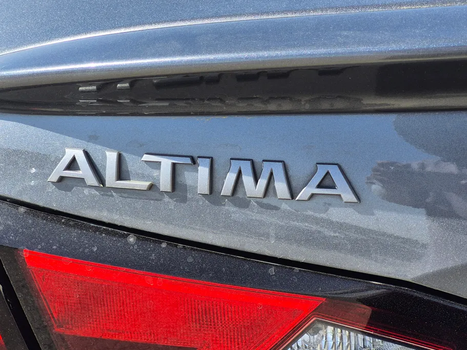 2024 Nissan Altima SL 