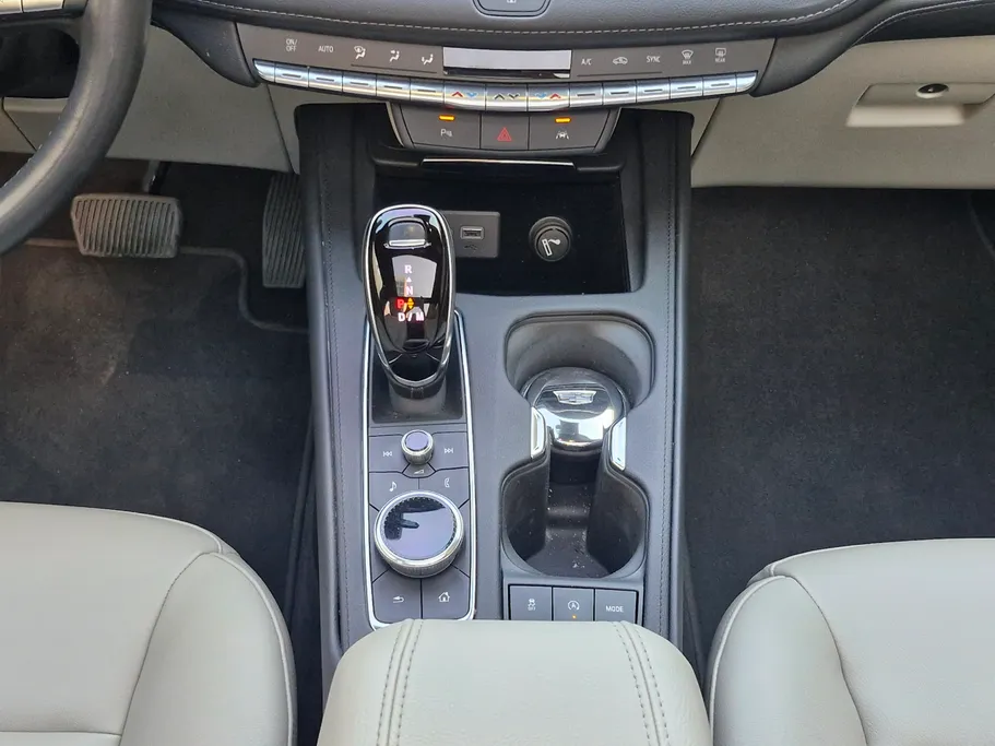 2023 Cadillac XT4  