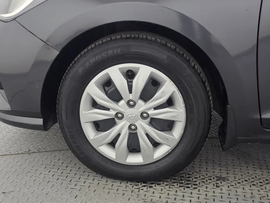 2023 Hyundai Accent Smart 