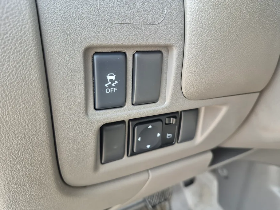 2023 Nissan Sunny SV Comfort 