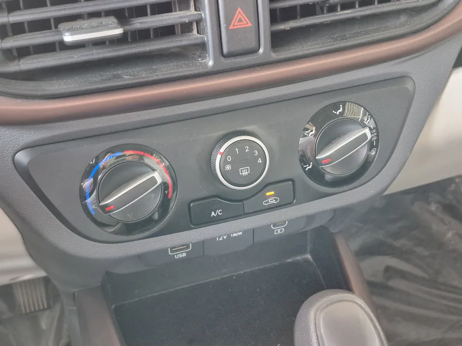 2024 Hyundai Grand i10 Smart