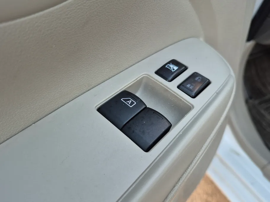 2021 Nissan Sunny SV 