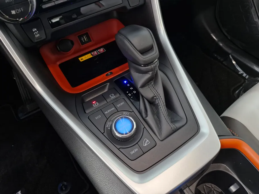 2024 Toyota RAV4 ADVENTURE 