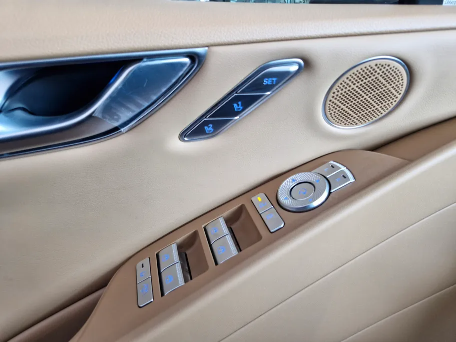 2025 Genesis G80 PRESTIGE 