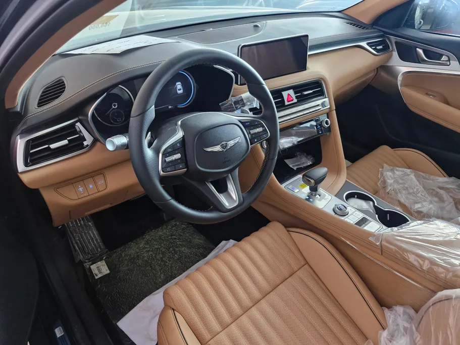 جينيسيس G70  2025 