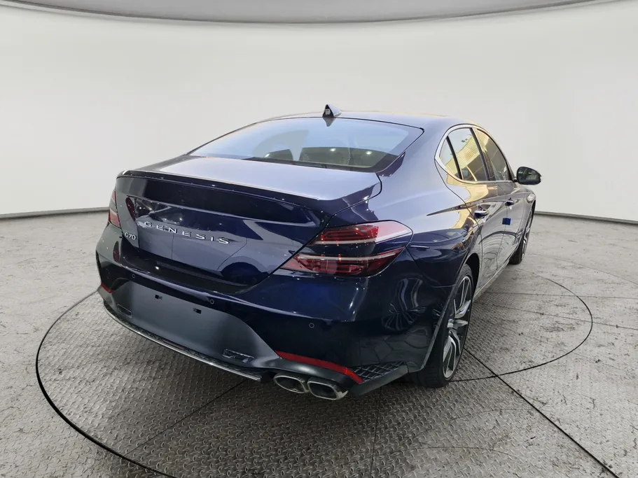 2025 Genesis G70  