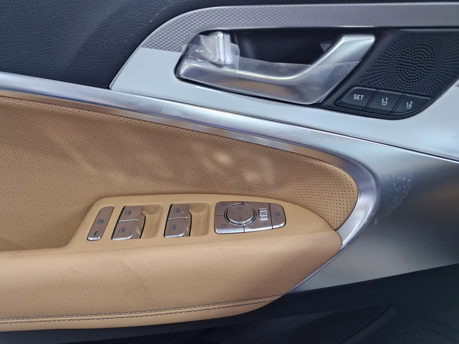 2025 Genesis G70  