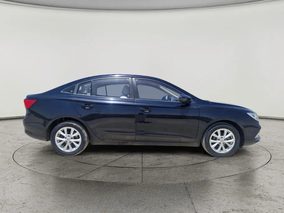 2022 MG 5 STD 