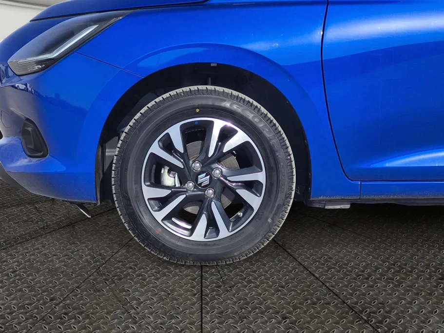 سوزوكي سويفت GLX 2025 