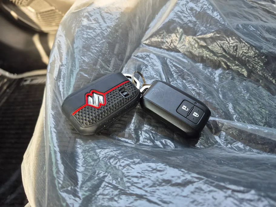 سوزوكي سويفت GLX 2025 