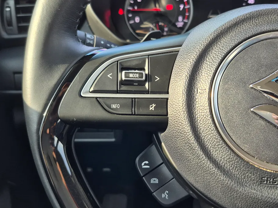 سوزوكي سويفت GLX 2025 