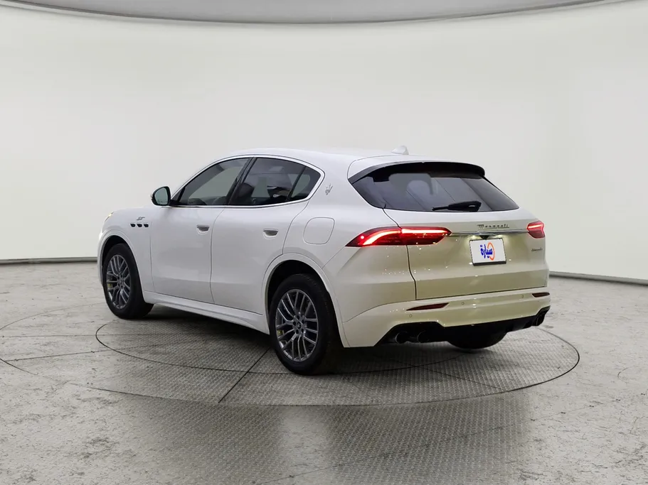 2024 Maserati جراكالى  