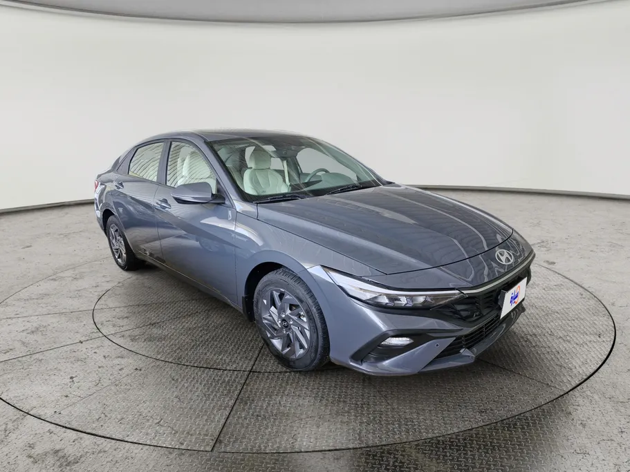 2024 Hyundai Elantra Smart 