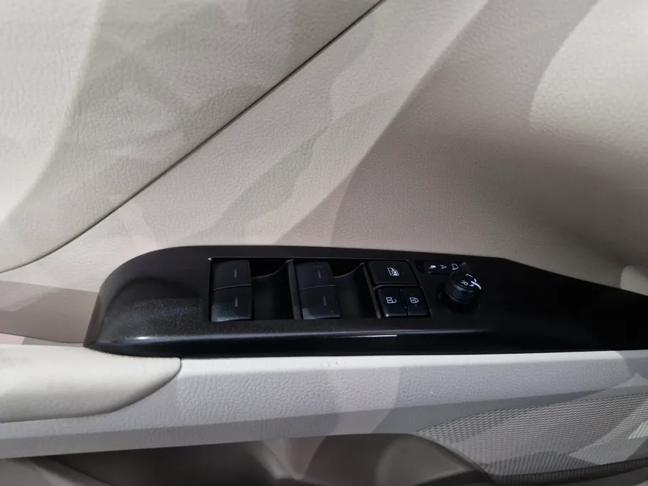 2023 Toyota Camry  GLE HEV  