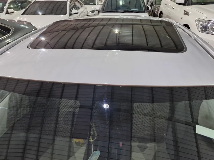 تويوتا كورولا XLI Executive Moonroof 2023 