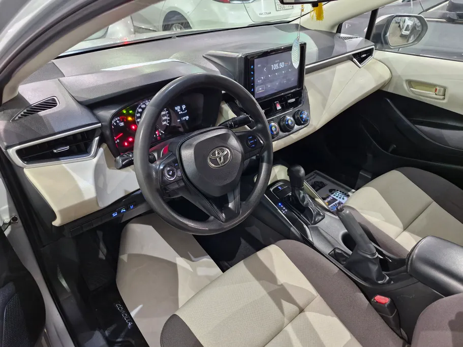 تويوتا كورولا XLI Executive Moonroof 2023 