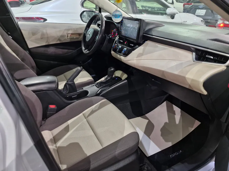 تويوتا كورولا XLI Executive Moonroof 2023 