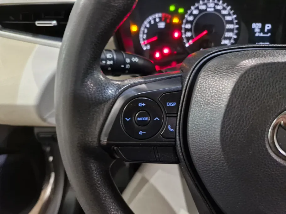 تويوتا كورولا XLI Executive Moonroof 2023 