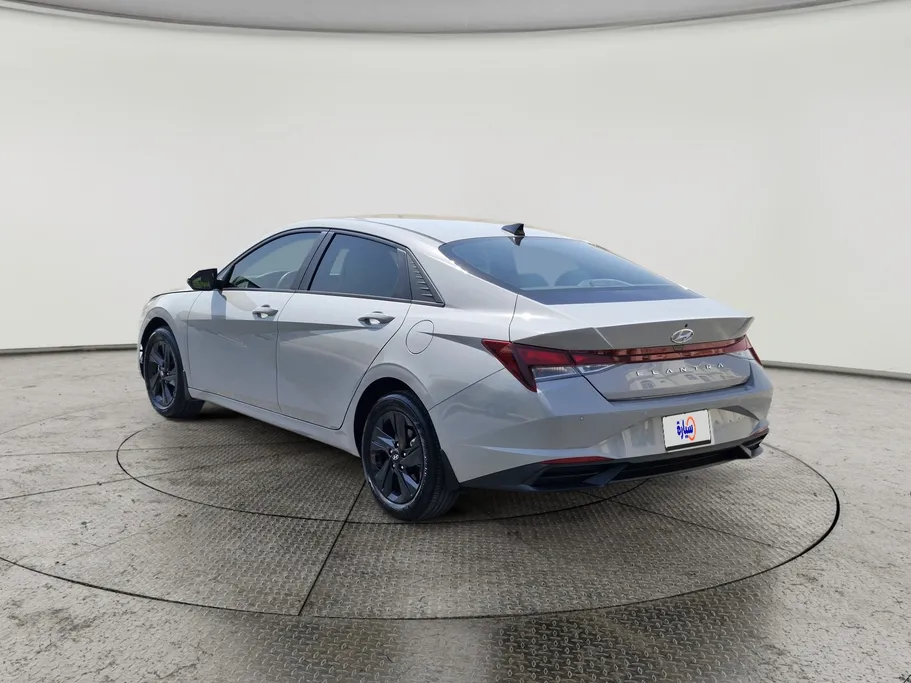 2023 Hyundai Elantra Smart 