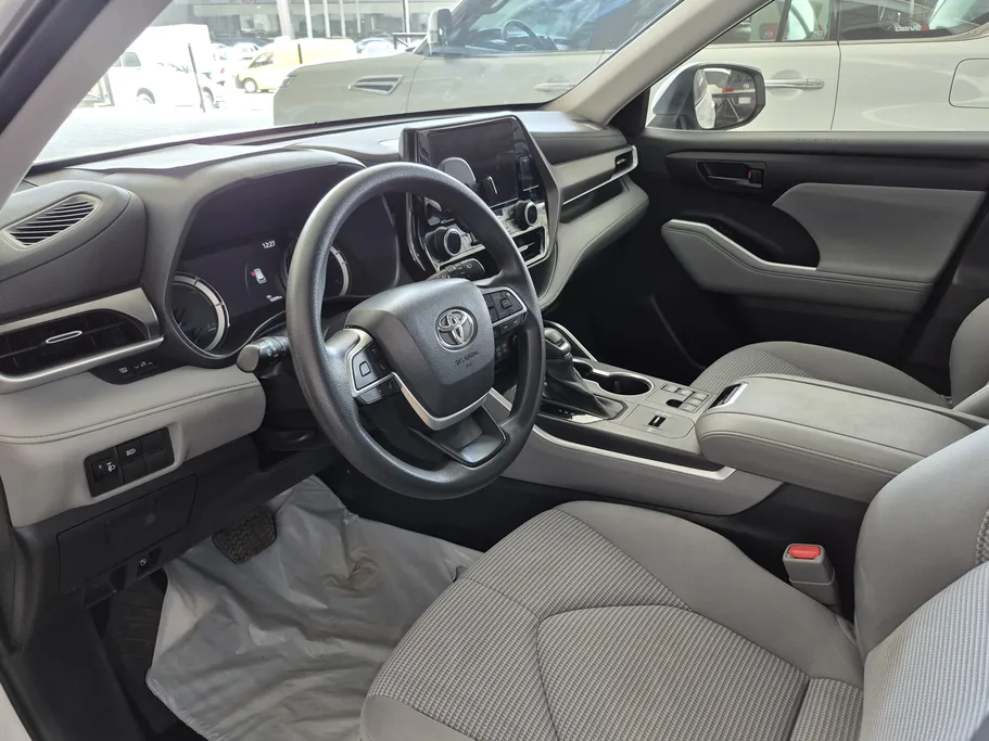 2023 Toyota Highlander GLE 