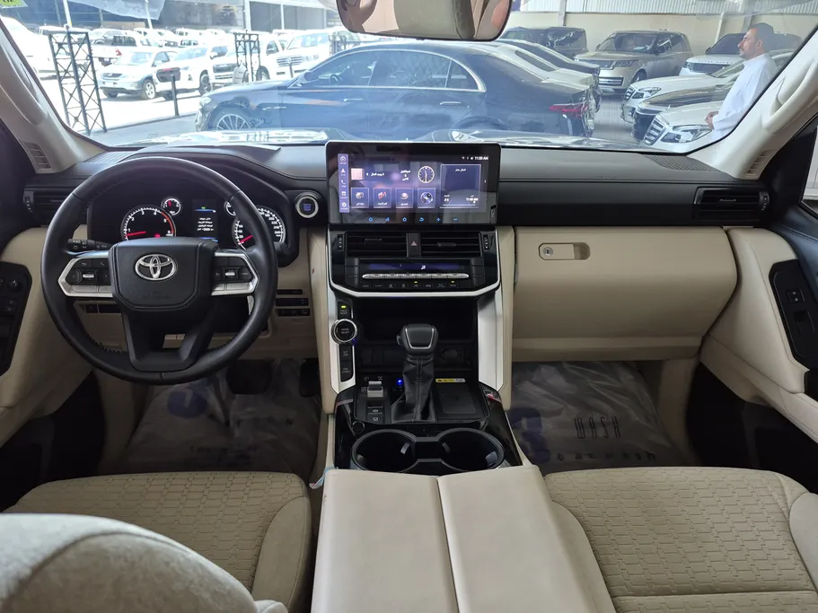 2024 Toyota Land Cruiser GXR3 DSL 