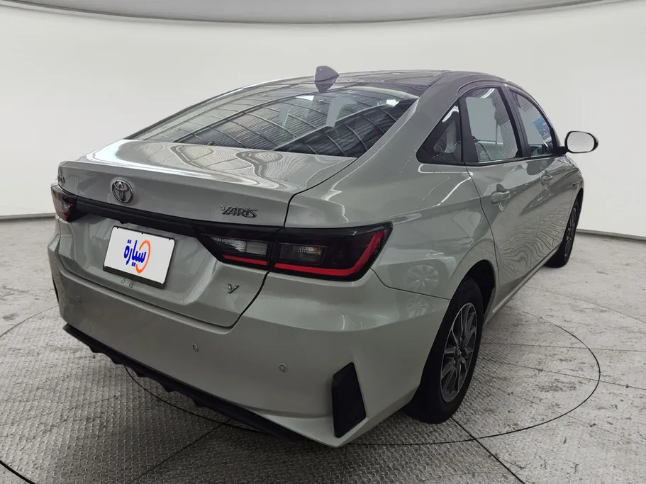 2024 Toyota Yaris  Y 