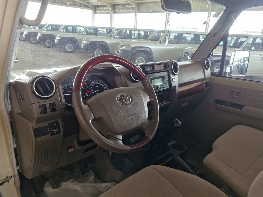 تويوتا شاص LX 2022 