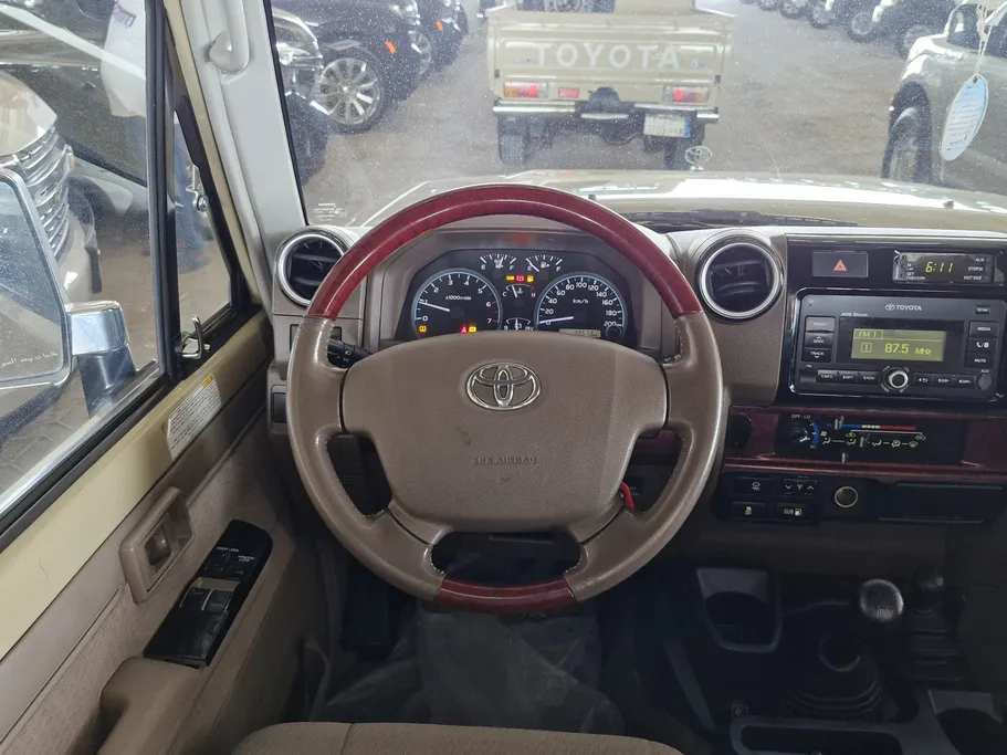 تويوتا شاص LX 2022 