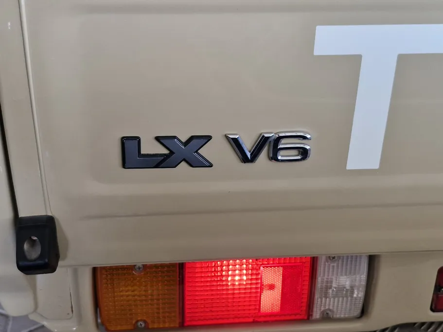تويوتا شاص LX 2022 