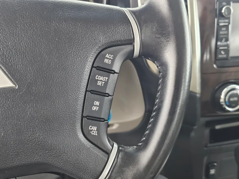 2022 Mitsubishi Pajero GLS 4Doors 