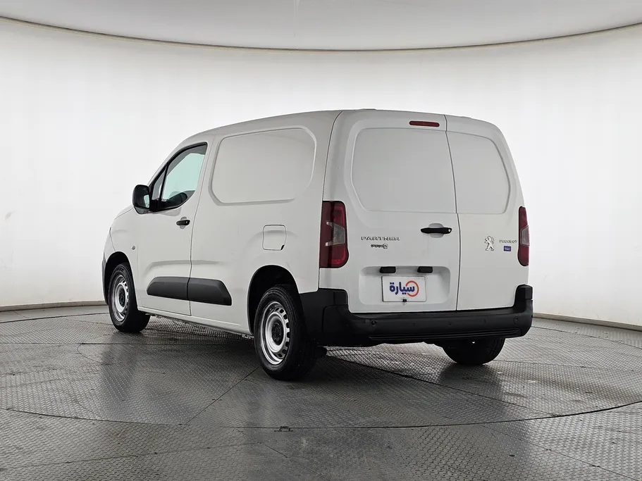 بيجو بارتنر Short van 2022 