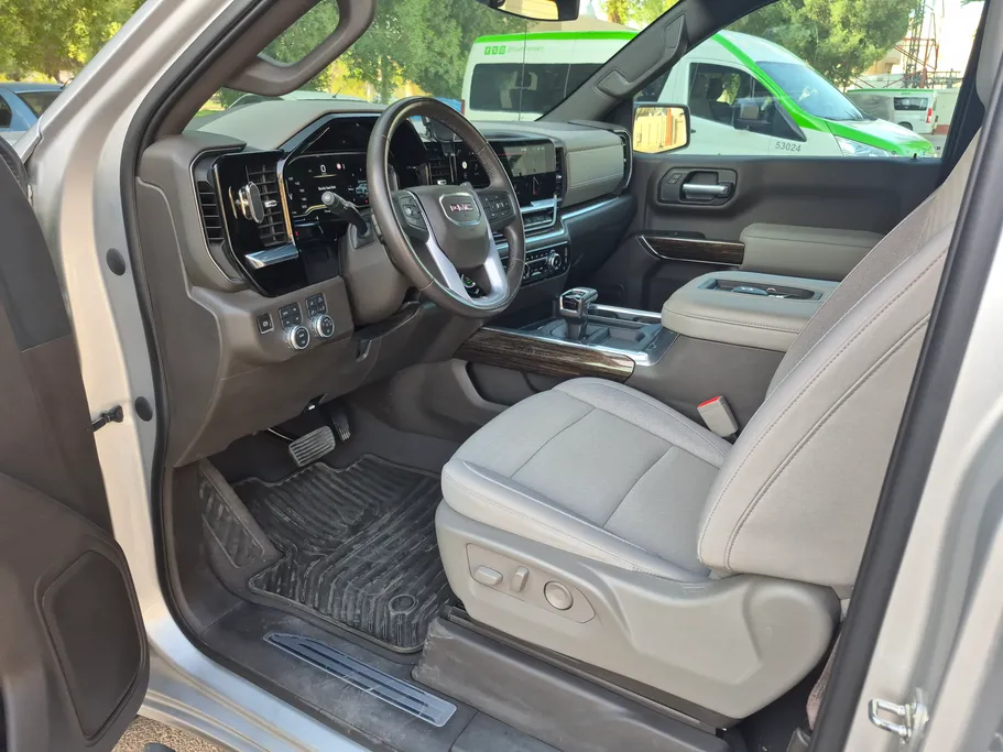 2022 GMC Sierra Elevation 