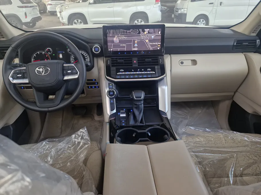 2024 Toyota Land Cruiser GXR 