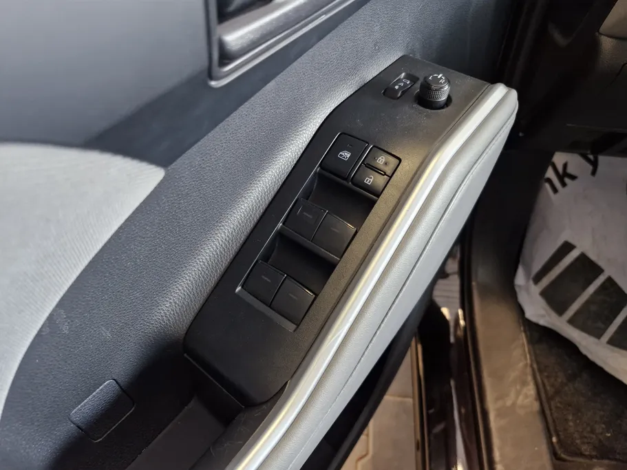 تويوتا هايلاندر LE 2021 