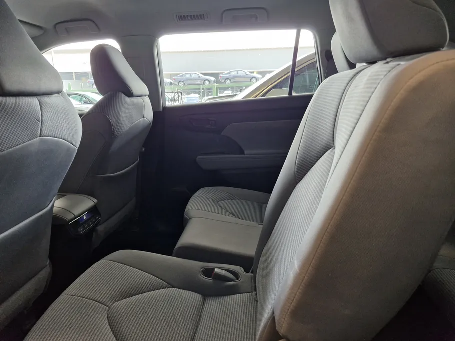 تويوتا هايلاندر LE 2021 