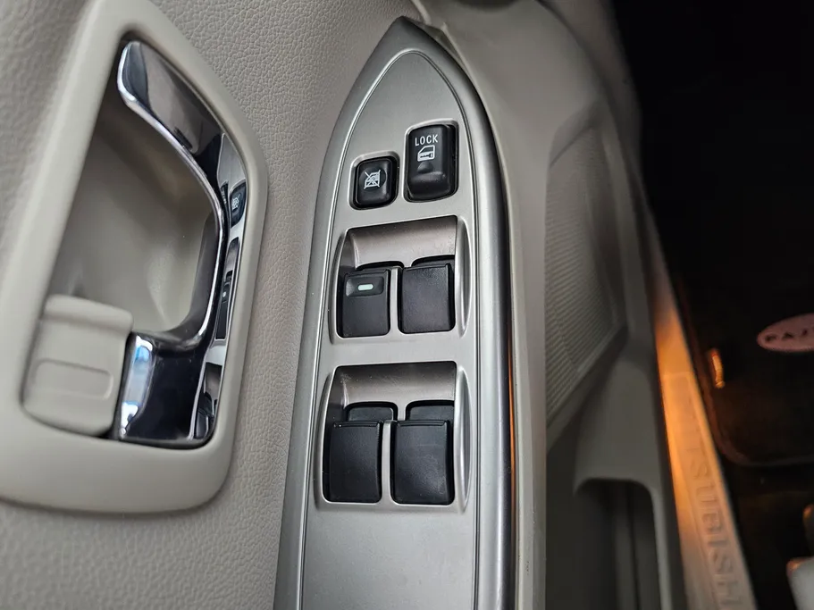 2022 Mitsubishi Pajero GLS 4Doors 