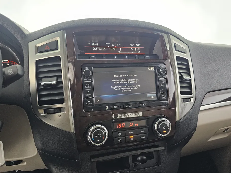 2022 Mitsubishi Pajero GLS 4Doors 