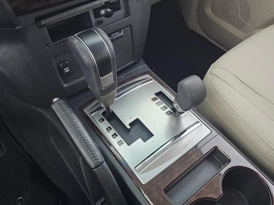 2022 Mitsubishi Pajero GLS 4Doors 
