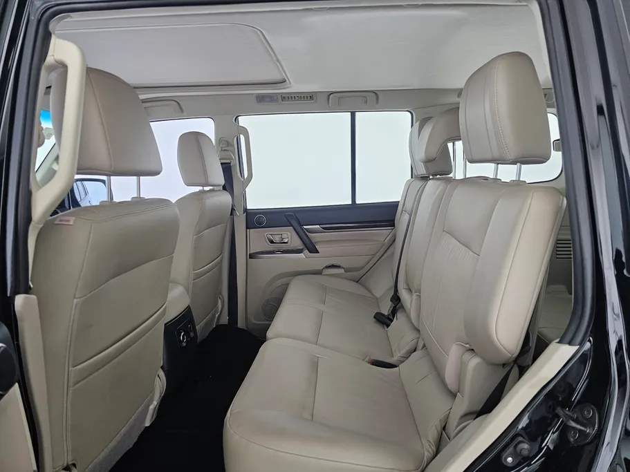 2022 Mitsubishi Pajero GLS 4Doors 